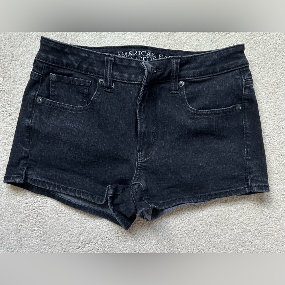 American Eagle Hi-Rise Shortie - Women’s size 2